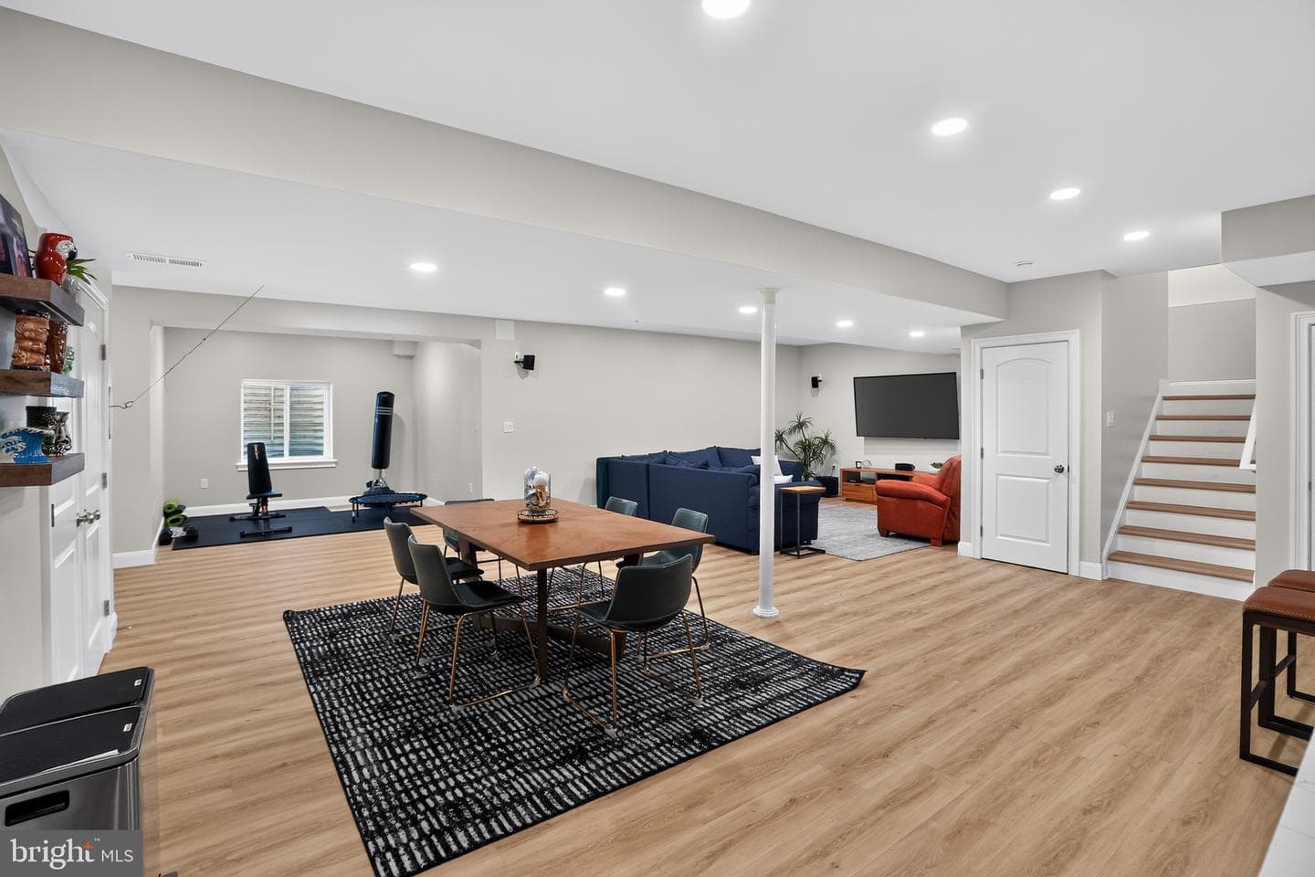 223 Daylesford Court photo 35