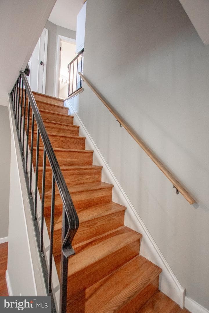 605 W Market Street #22 photo 11