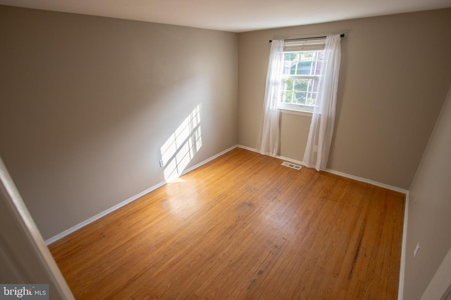 605 W Market Street #22 photo 13