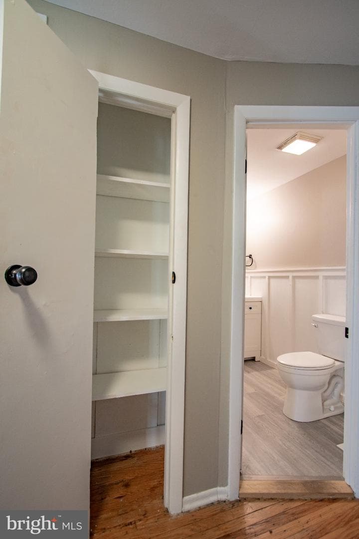 605 W Market Street #22 photo 17