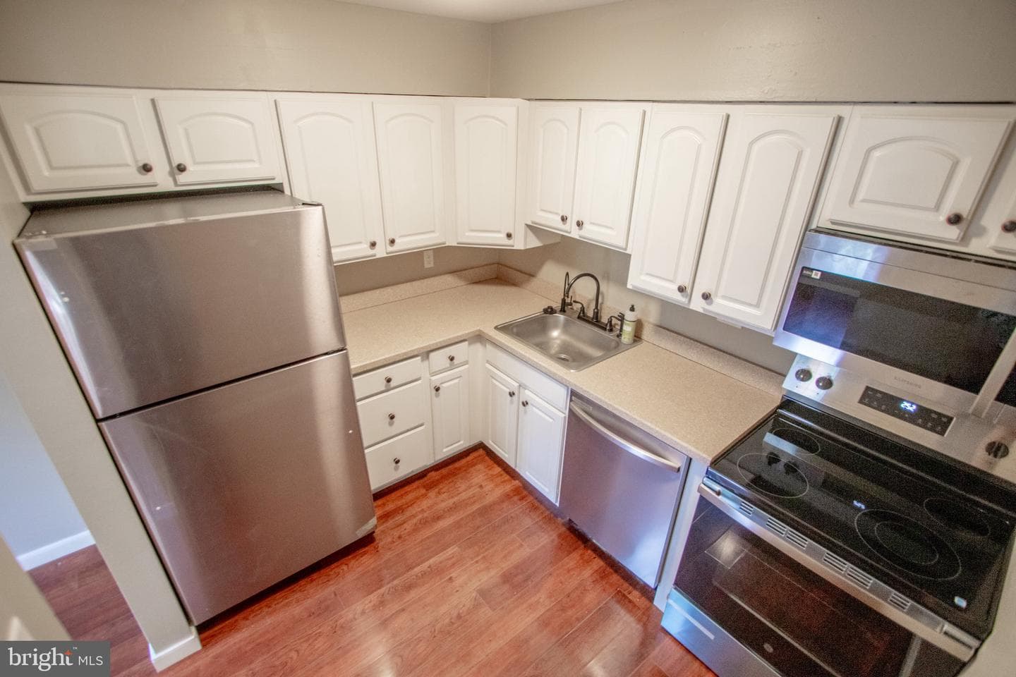 605 W Market Street #22 photo 6
