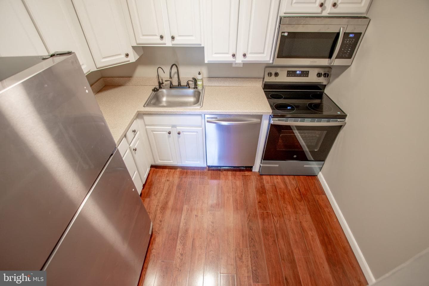 605 W Market Street #22 photo 7