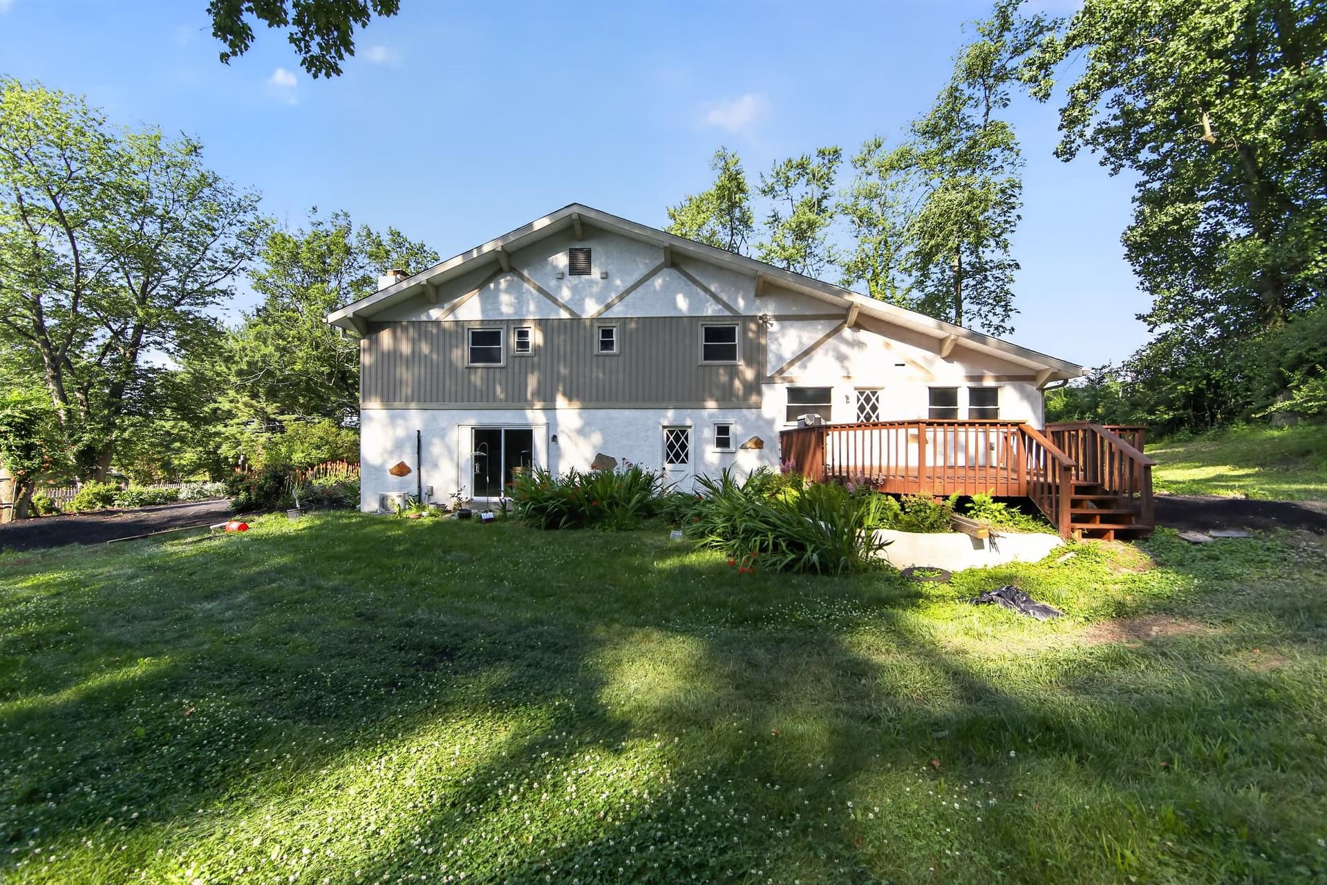 425 Westfield Drive photo 29