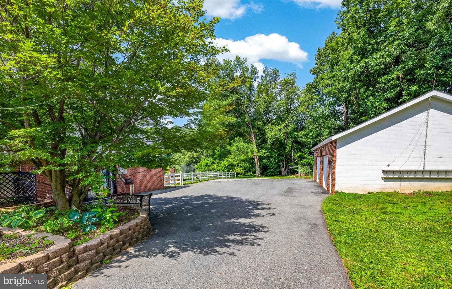 320 Barneston Road photo 9