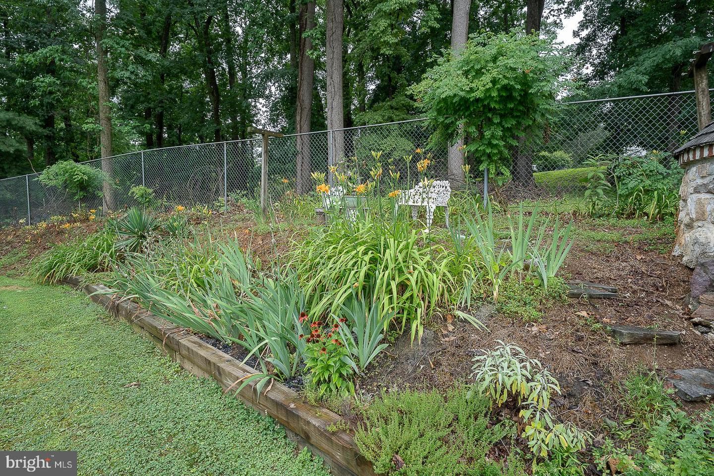 2608 Charlestown Road photo 59