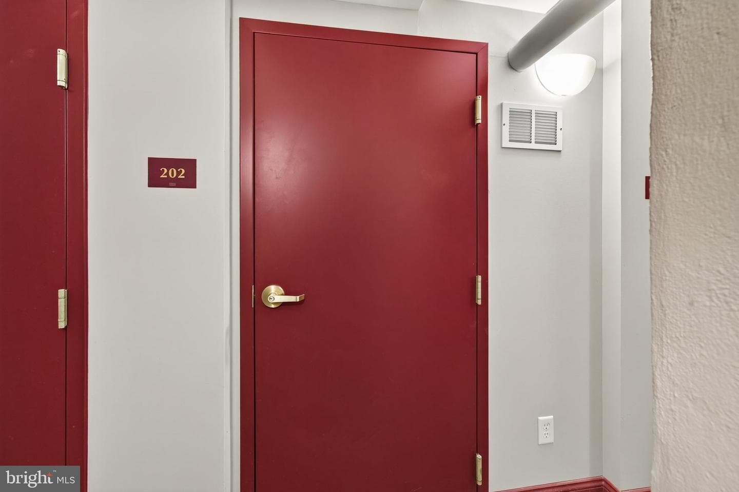 541 Washington Avenue ##202 photo 25