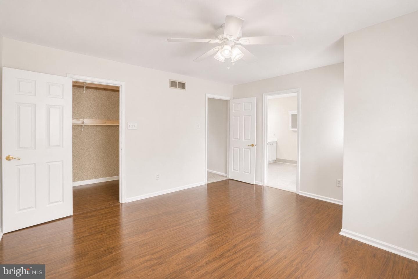 101 E Thomas Court photo 14