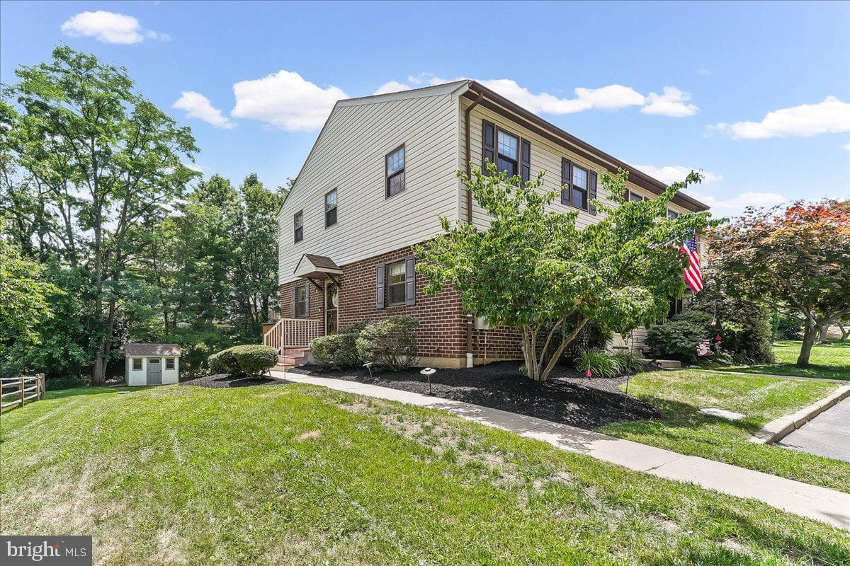 550 Coventry Lane, West Chester
