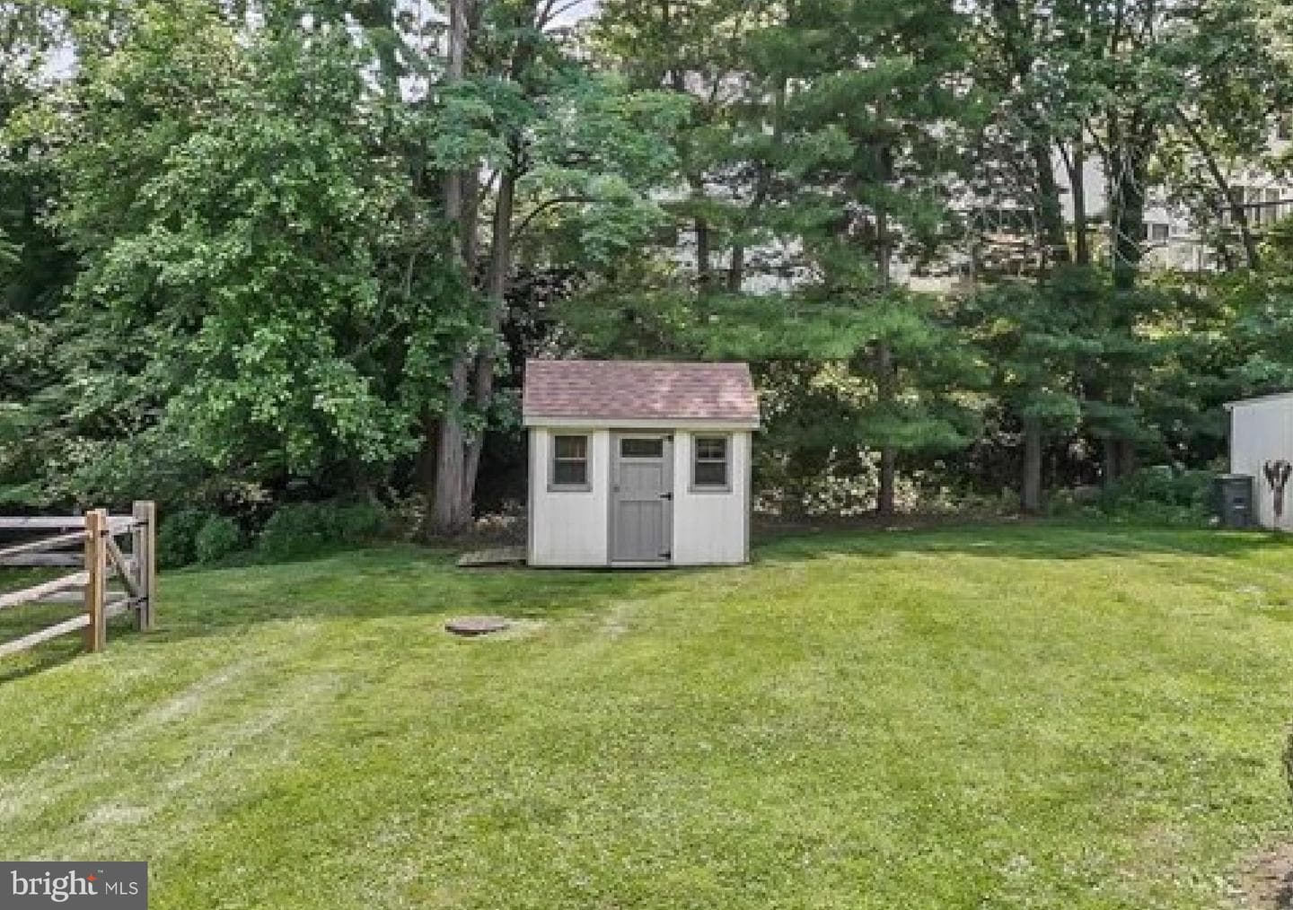 550 Coventry Lane photo 30