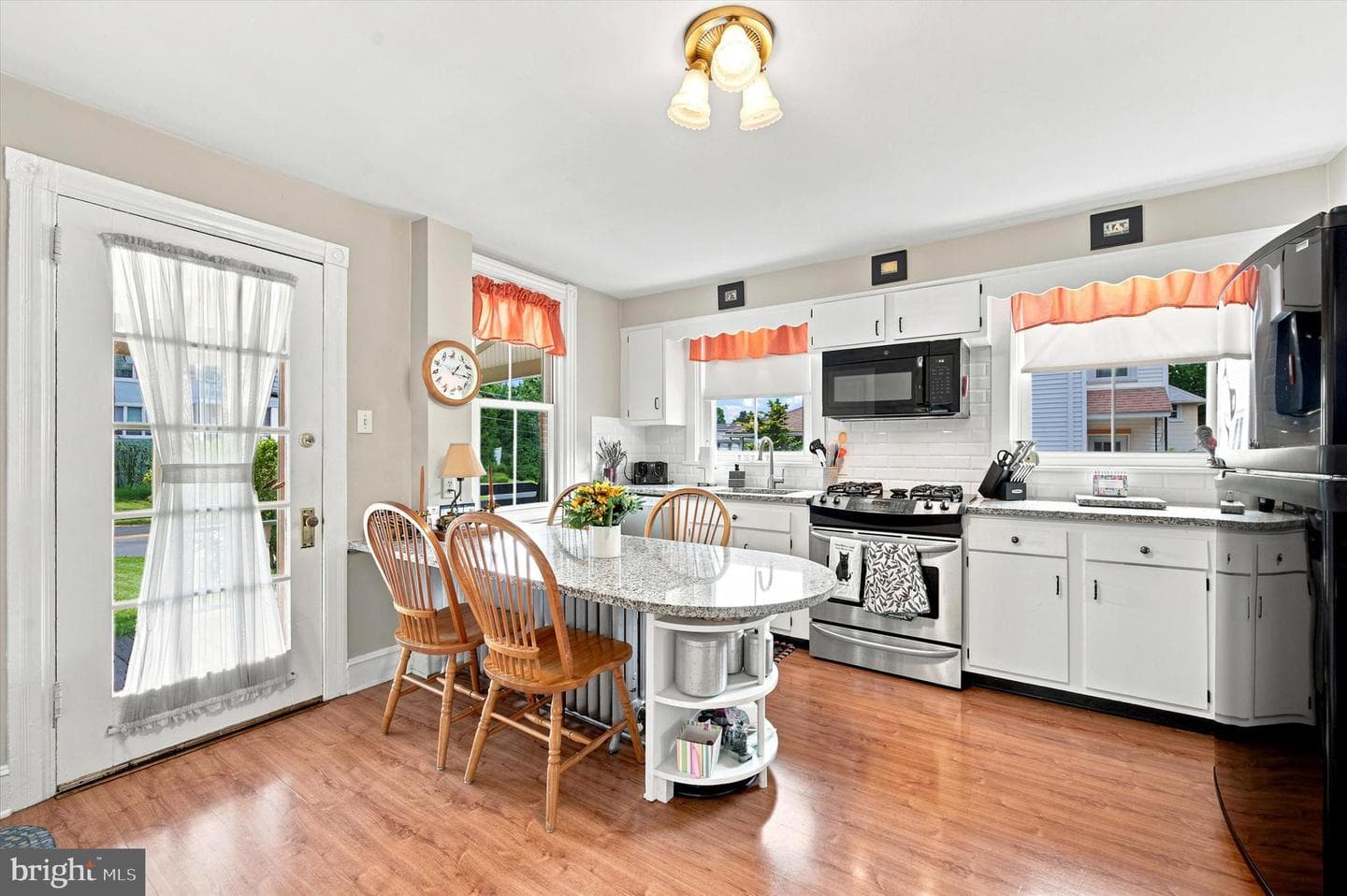 3 Maple Avenue photo 11