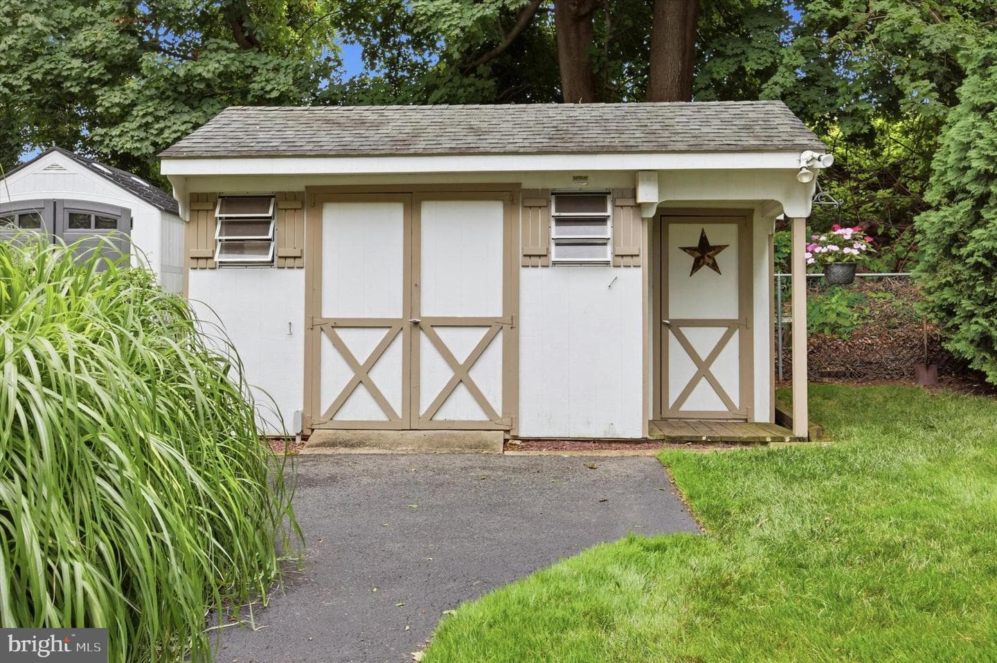 3 Maple Avenue photo 27