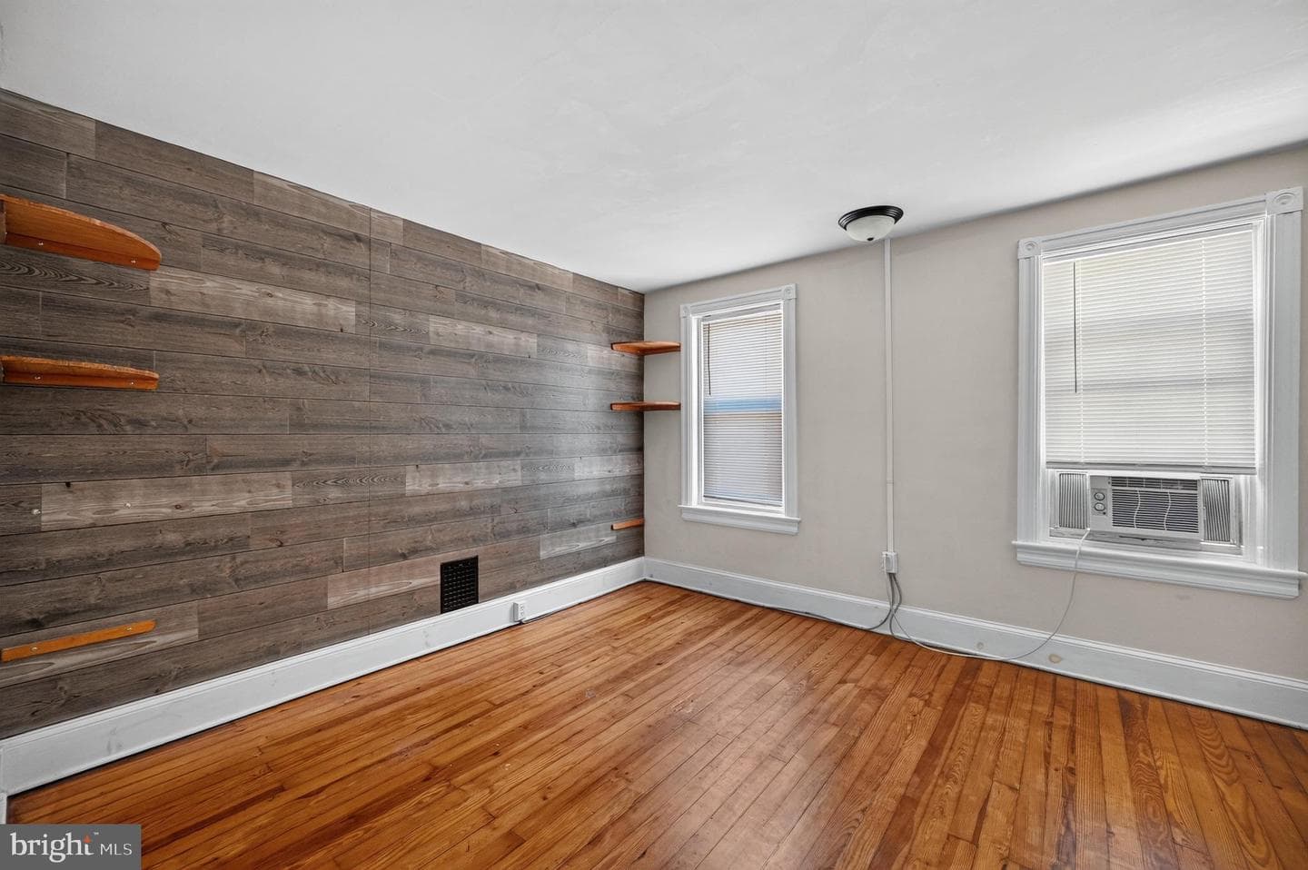 798 Madison Street photo 15