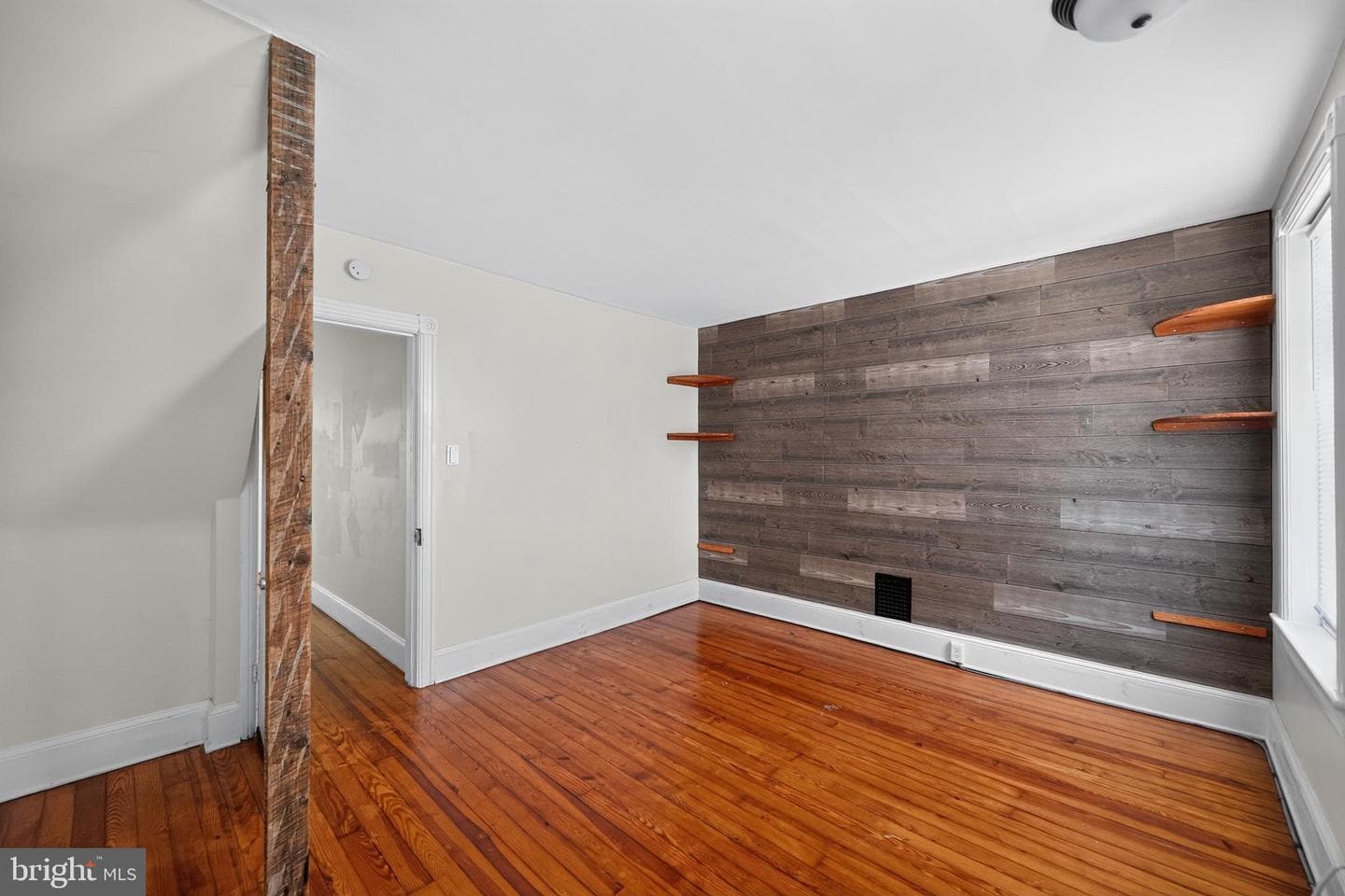 798 Madison Street photo 17