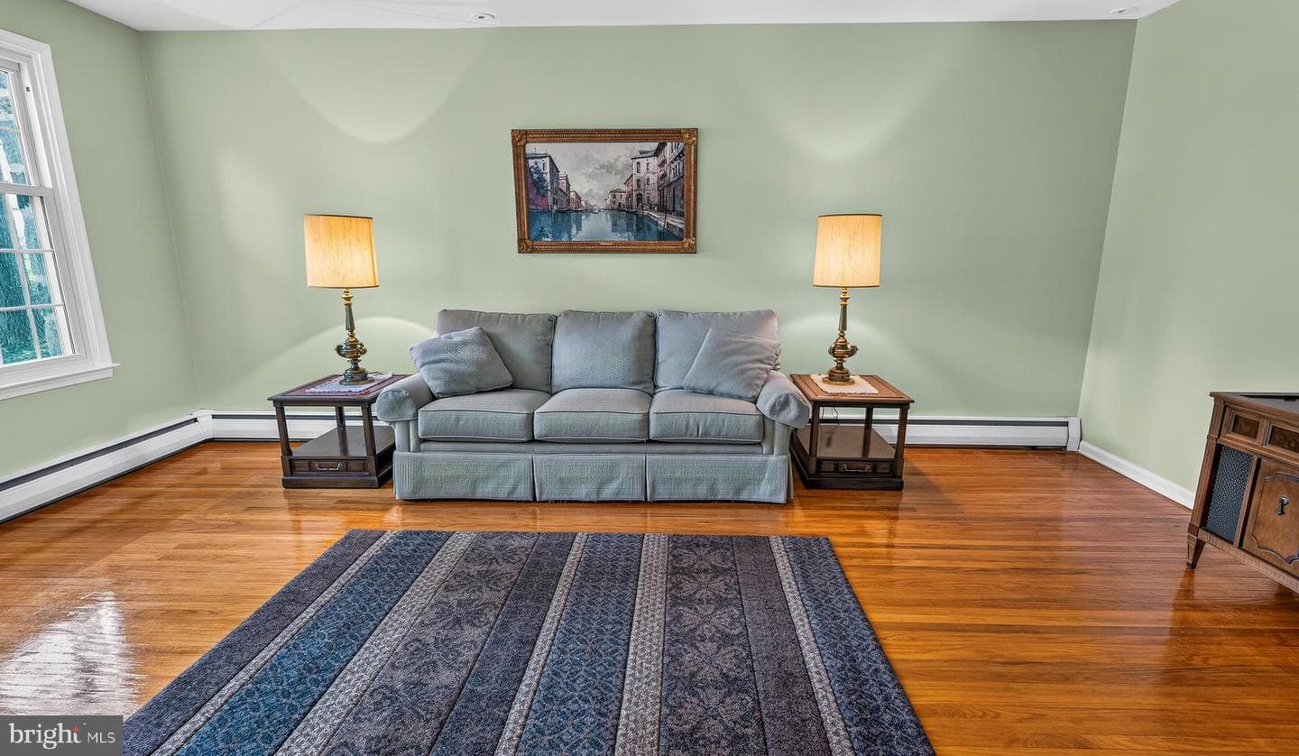 209 Crump Road photo 7