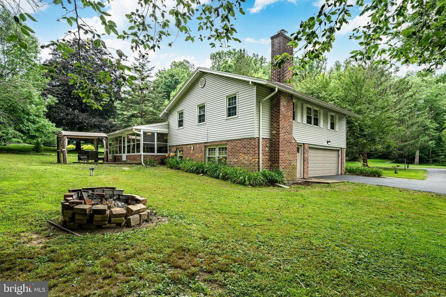 833 Hunt Club Lane photo 34