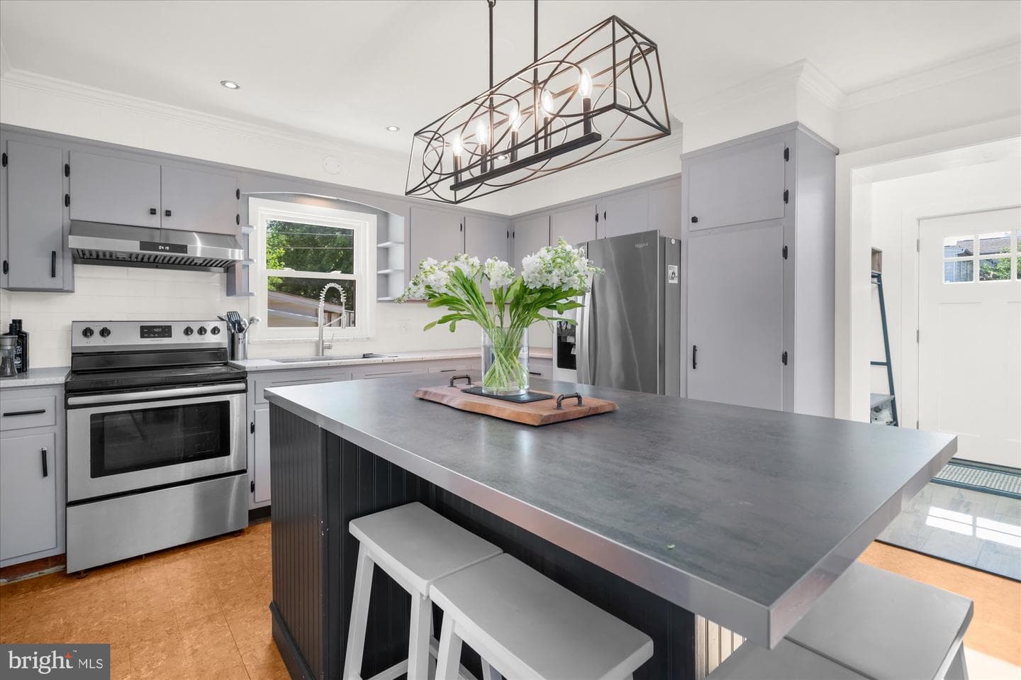 118 Marshall Street photo 12