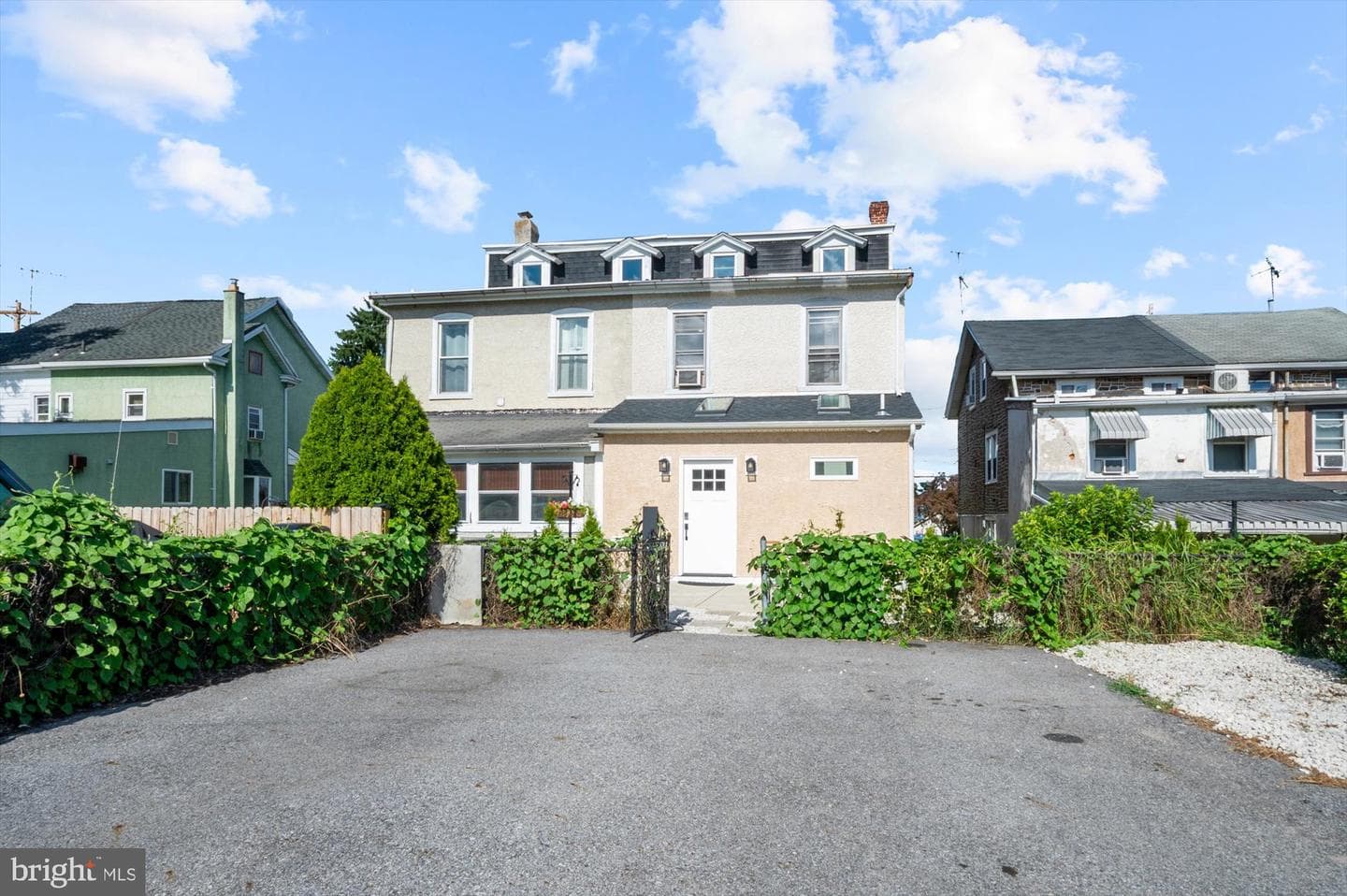 118 Marshall Street photo 32