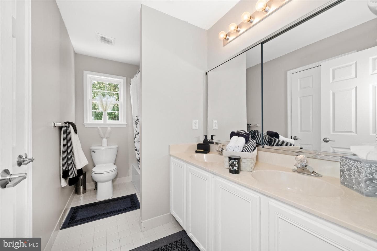 11 Belmont Circle photo 31