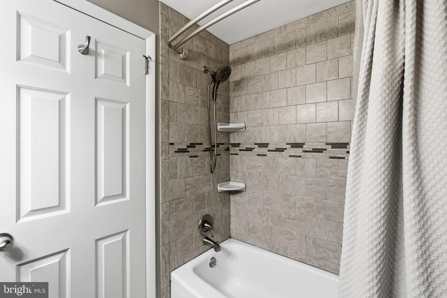 1286 Clearbrook Road photo 25