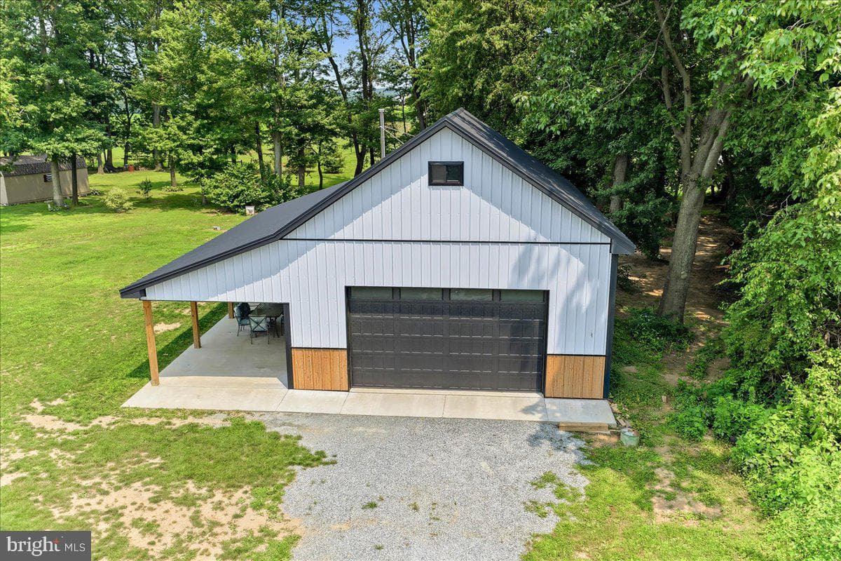 304 Mill Pond Lane photo 34