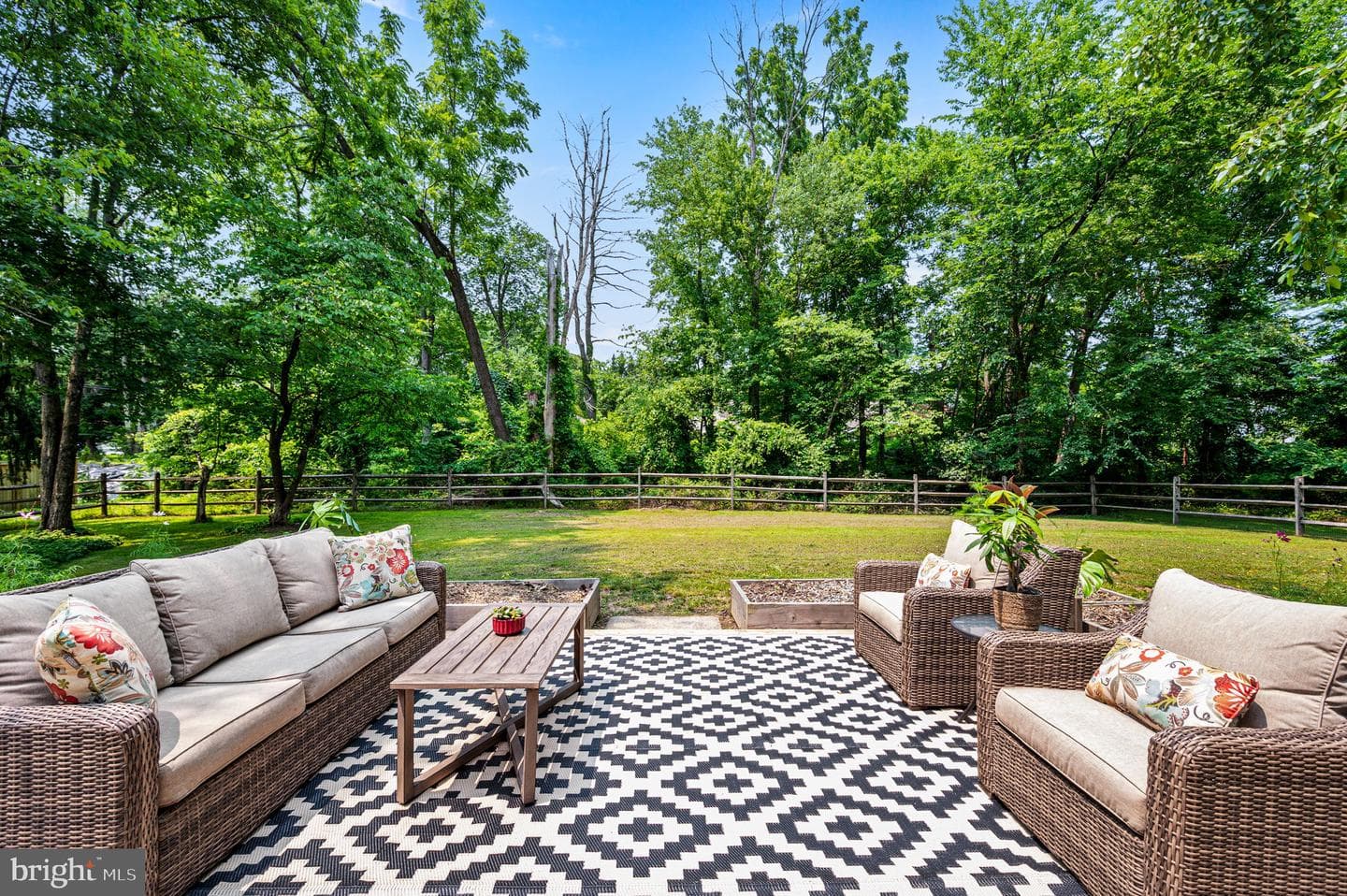 497 Black Swan Lane photo 32
