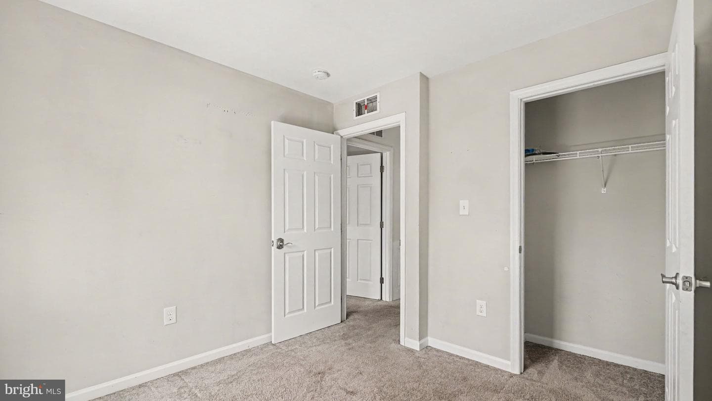 909 Boundary Court photo 23