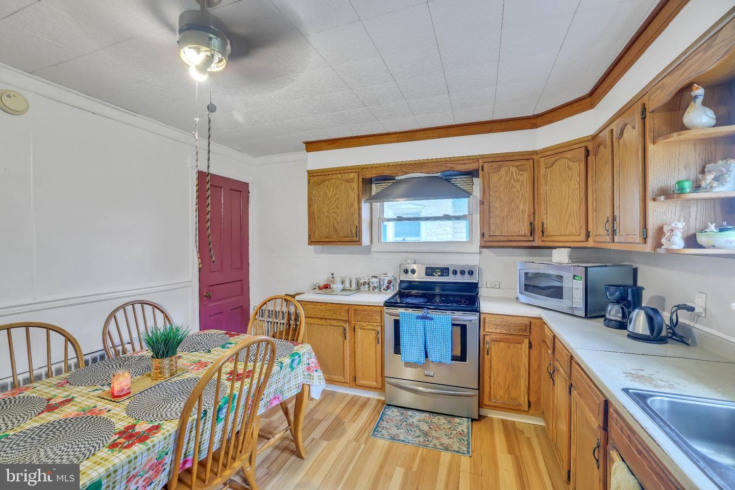 525 Lincoln Highway E photo 10