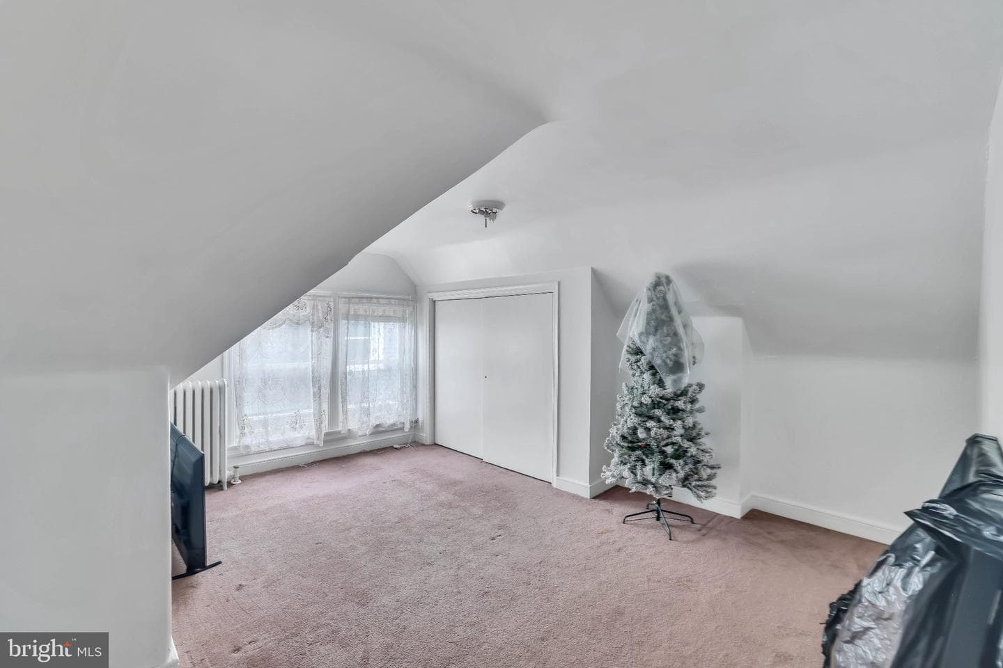 525 Lincoln Highway E photo 32