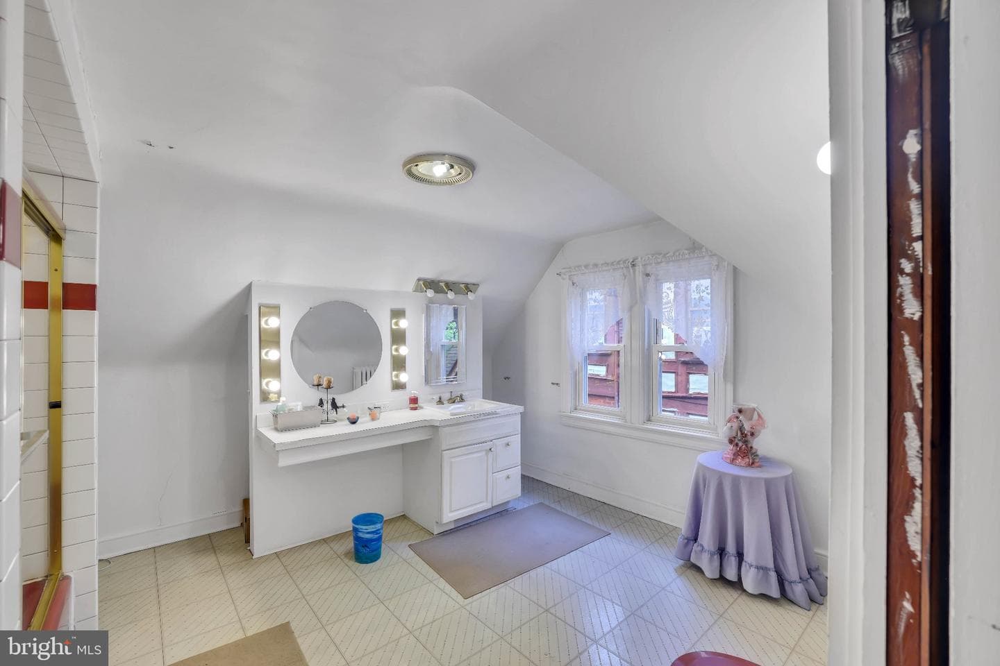 525 Lincoln Highway E photo 34