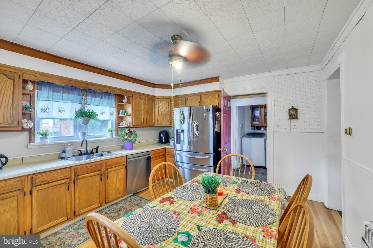 525 Lincoln Highway E photo 9