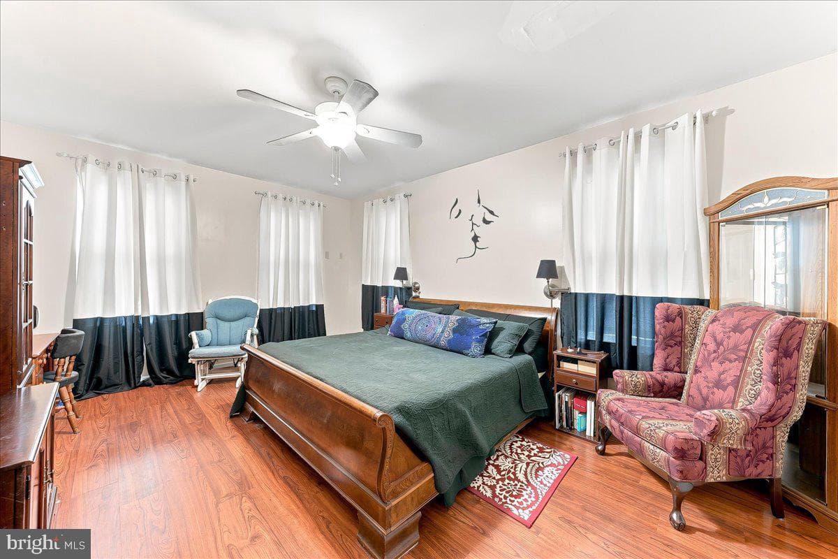 313 Manchester Street photo 11