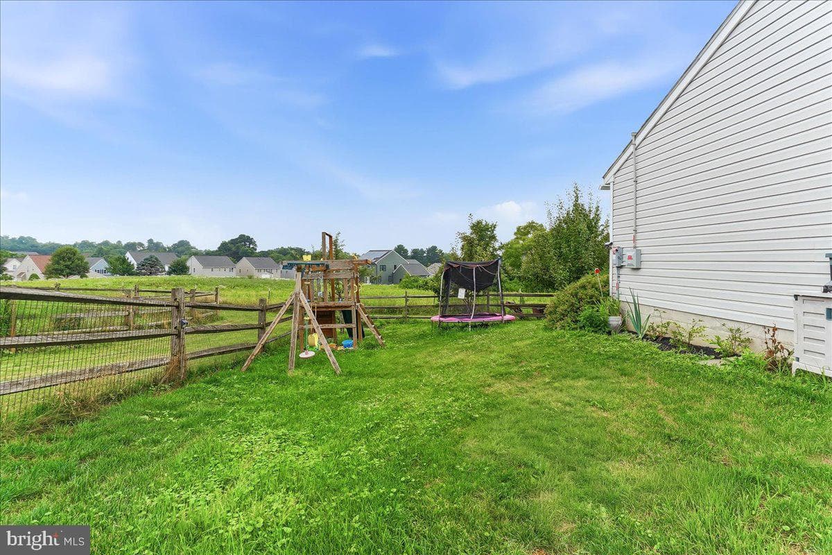 313 Manchester Street photo 25