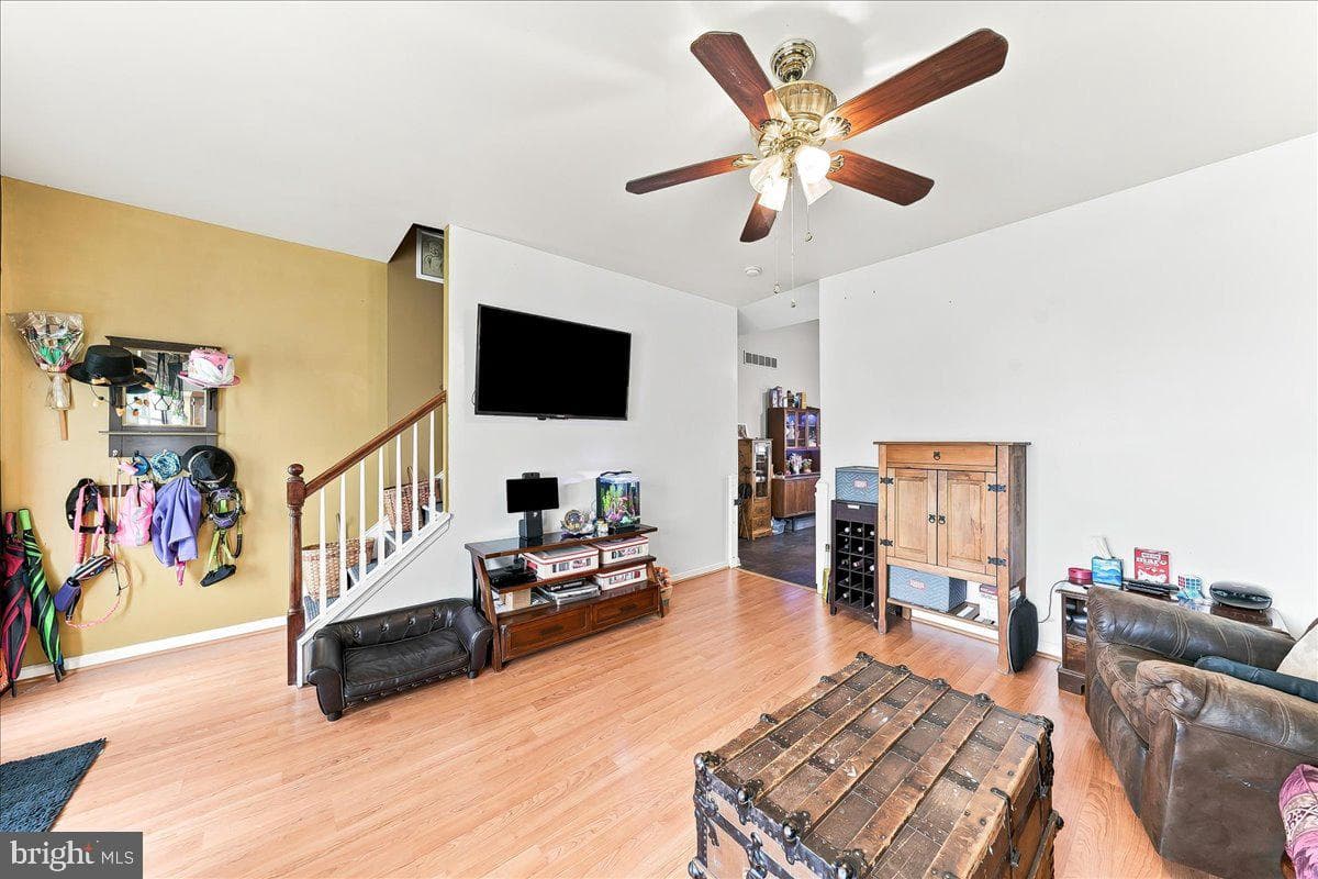 313 Manchester Street photo 6