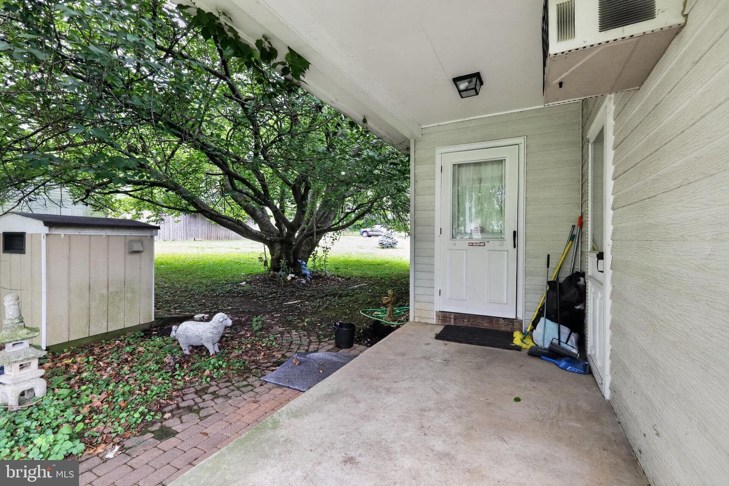 1 Lynn Boulevard photo 31