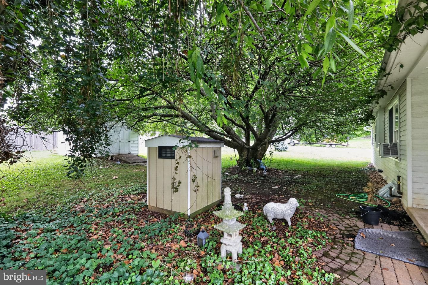 1 Lynn Boulevard photo 33
