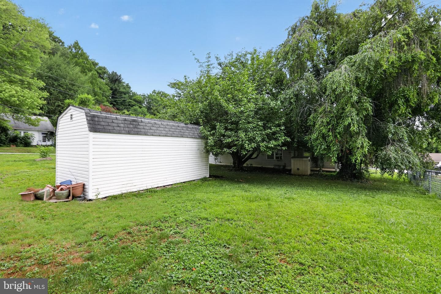 1 Lynn Boulevard photo 35