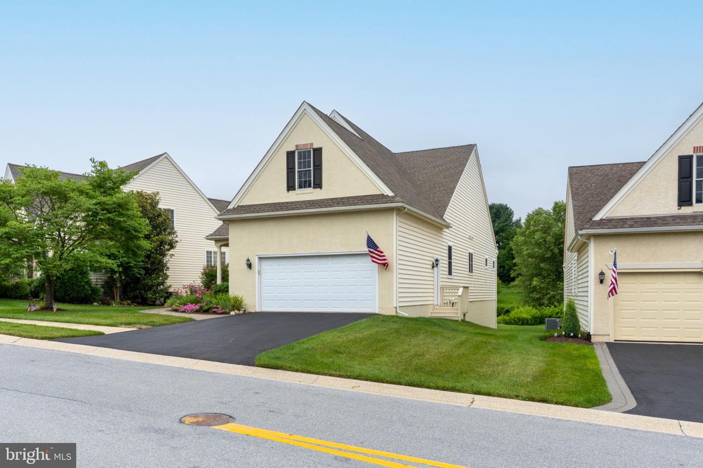 315 Carlisle Drive photo 2