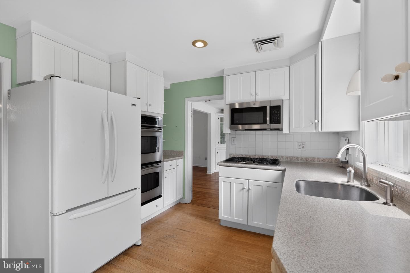 1408 Ponds Edge Road photo 27