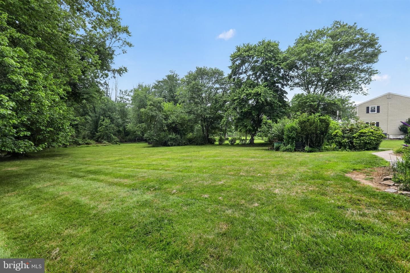 1408 Ponds Edge Road photo 8