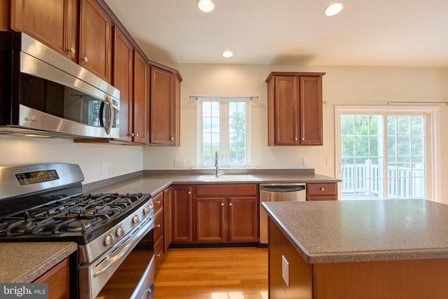 1937 Cavalier Lane photo 17