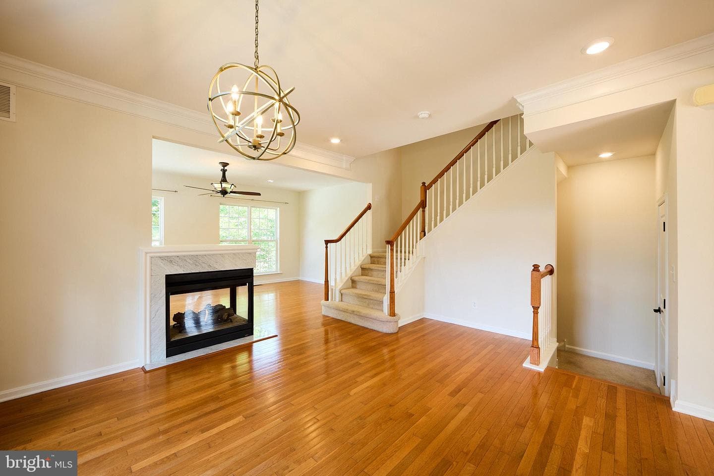 1937 Cavalier Lane photo 9