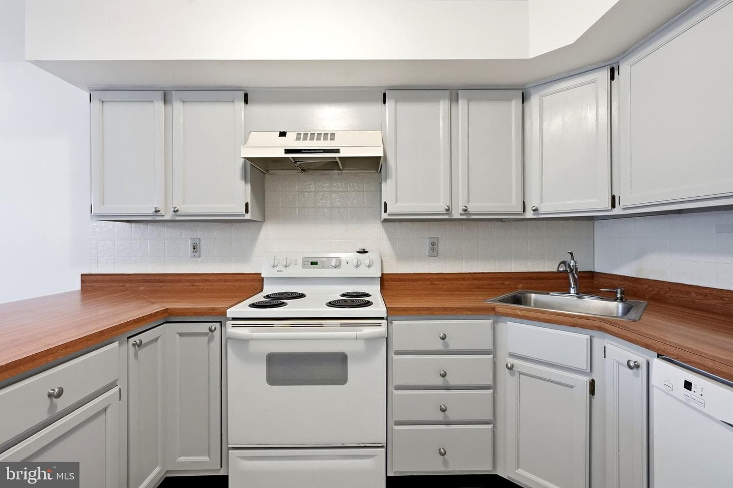 219 Smallwood Court #219 photo 7