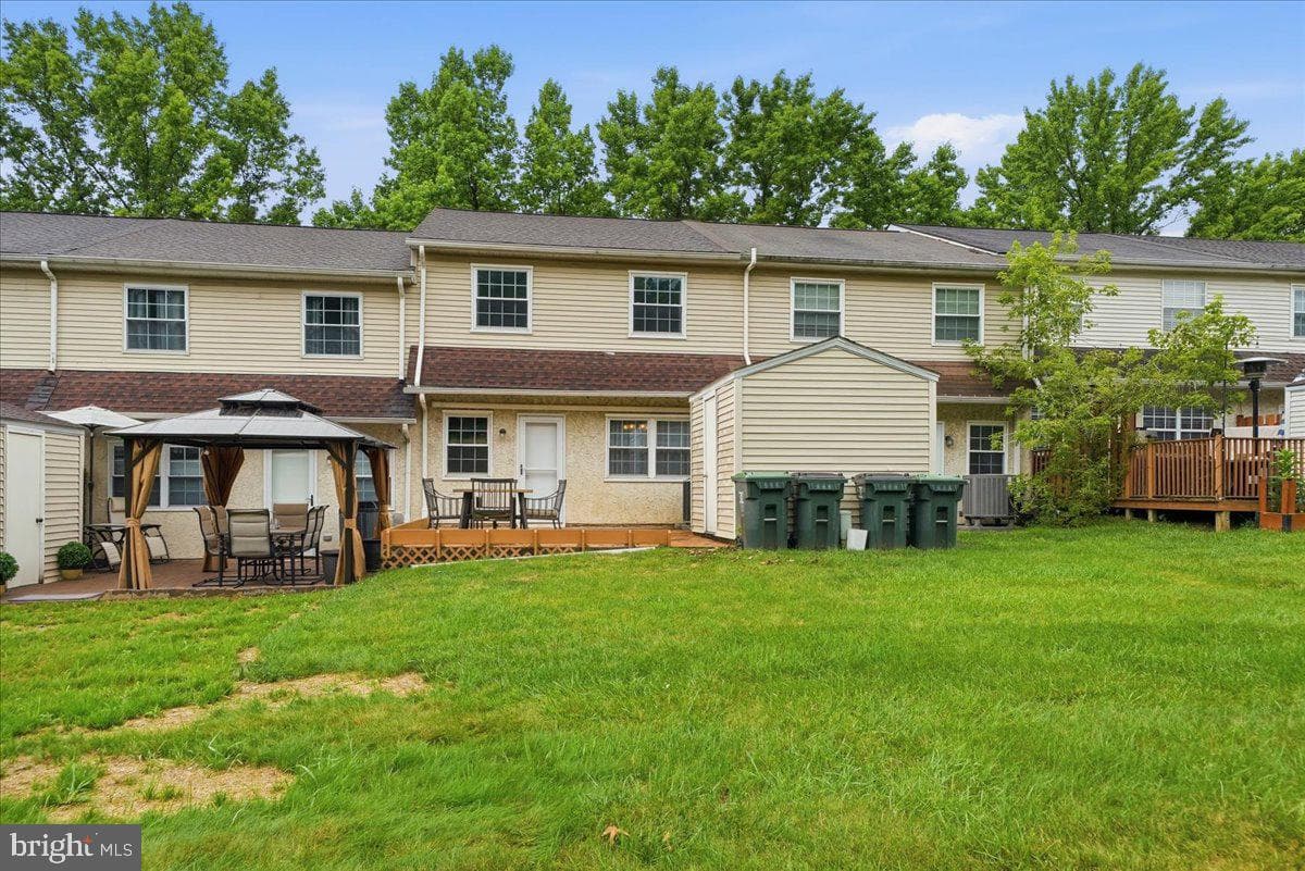 292 Carlyn Court photo 24