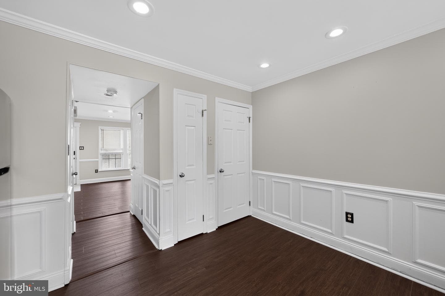 229 E Market Street photo 7
