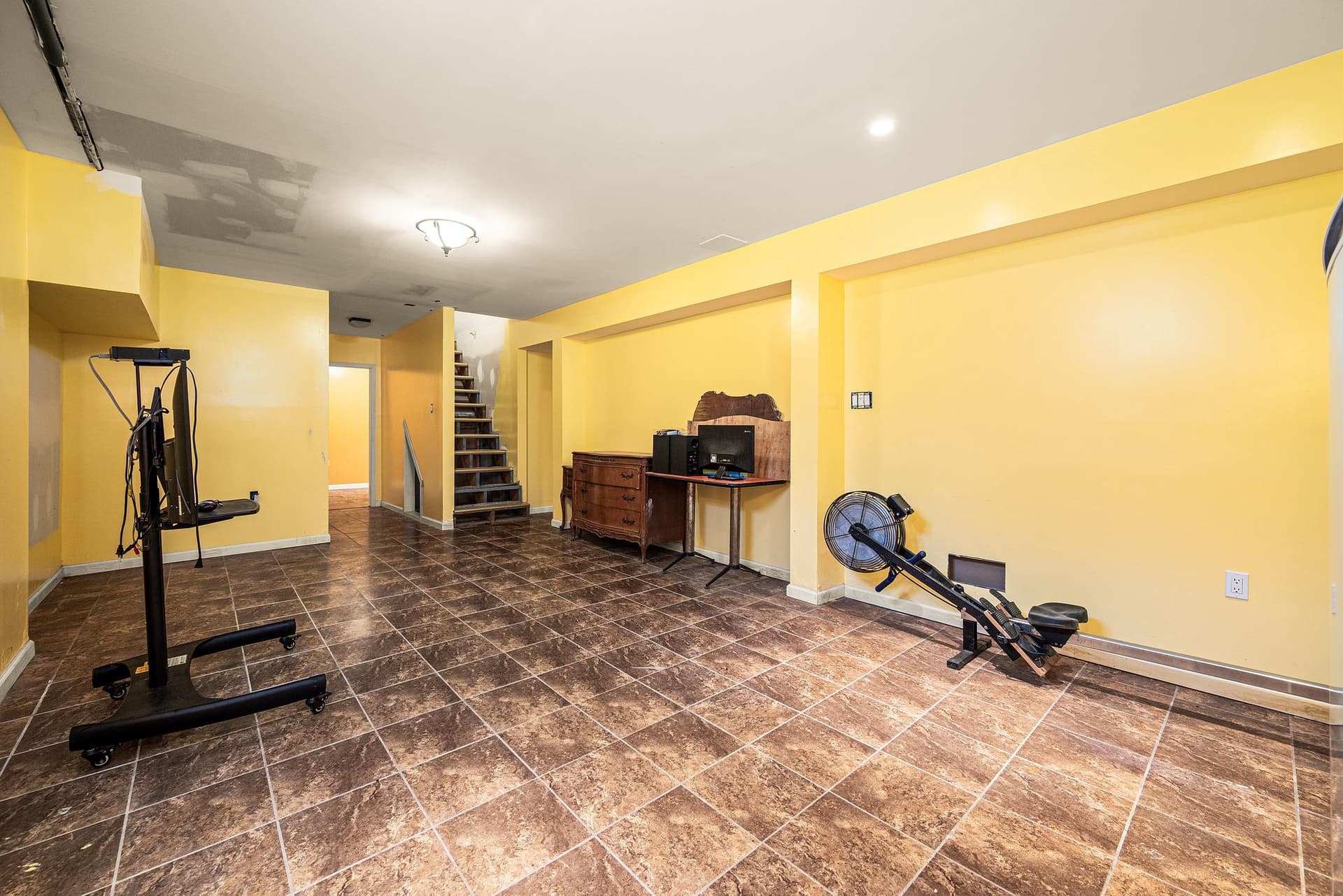 102 Montgomery Drive photo 25