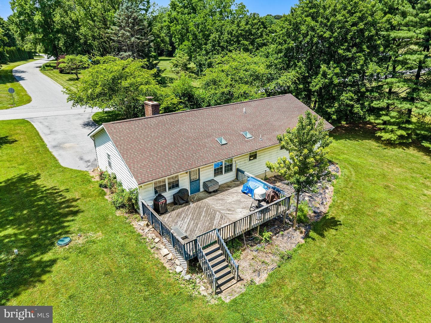 102 Montgomery Drive photo 34
