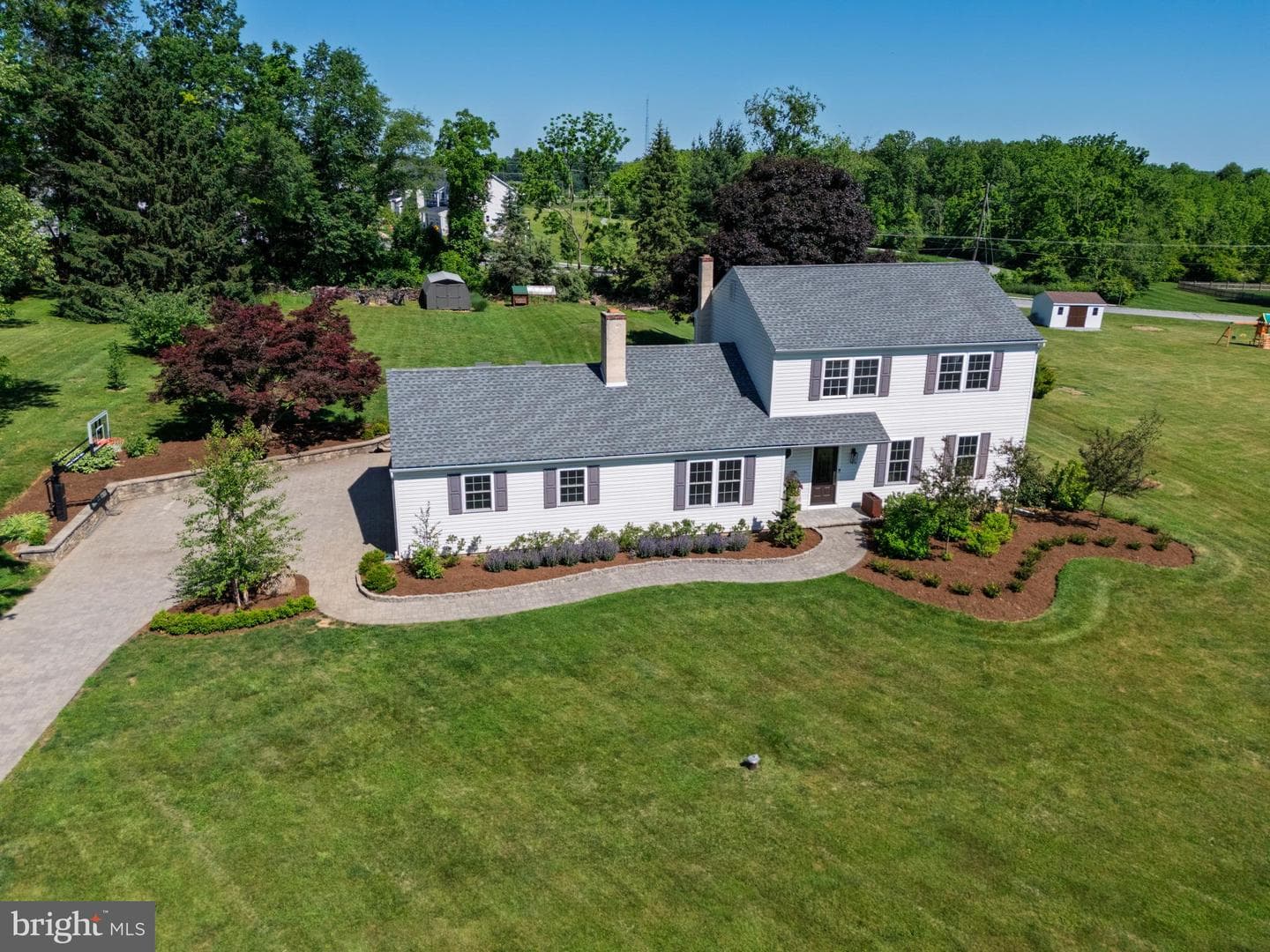 7 Carriage Drive
