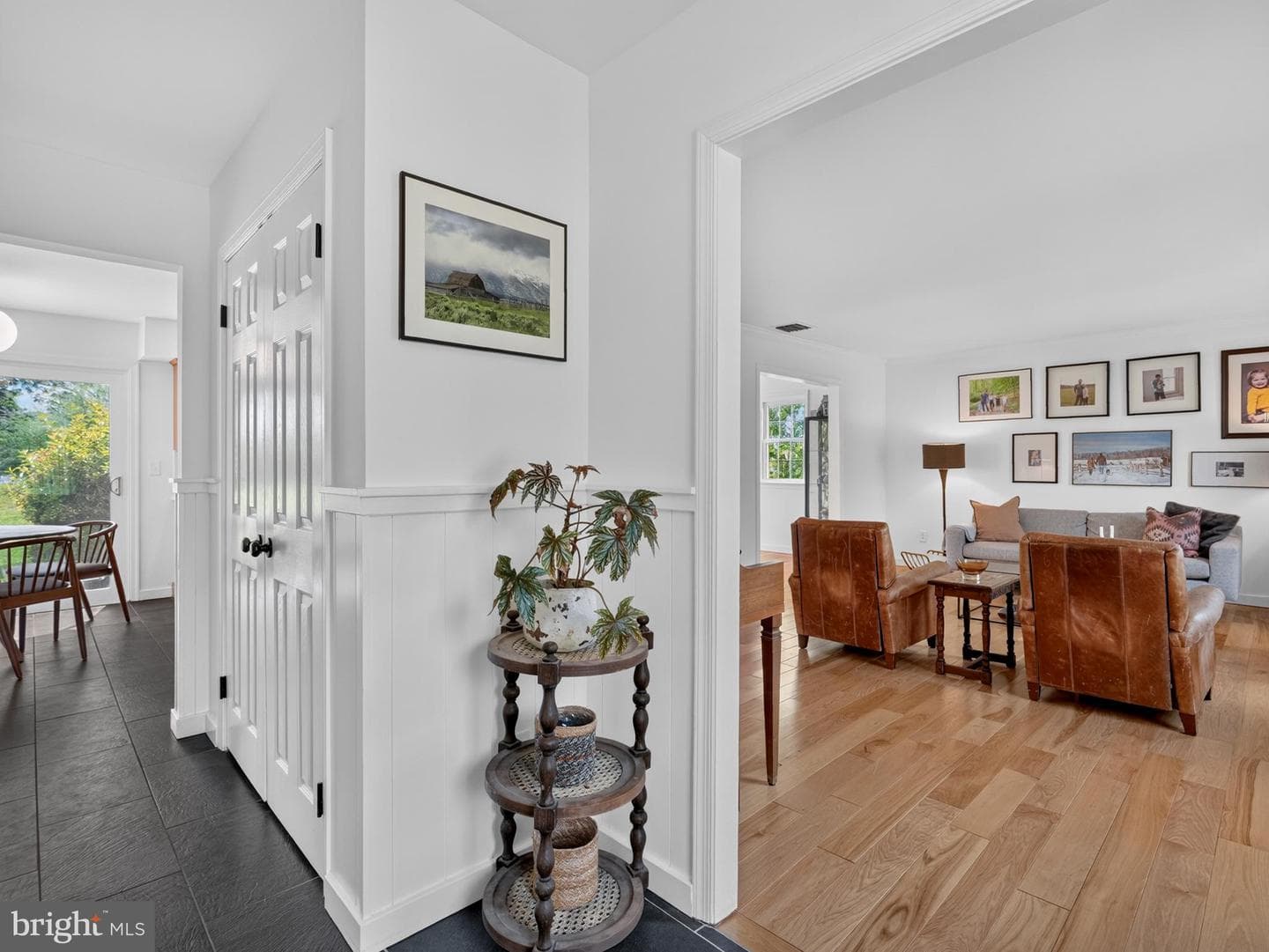7 Carriage Drive photo 2
