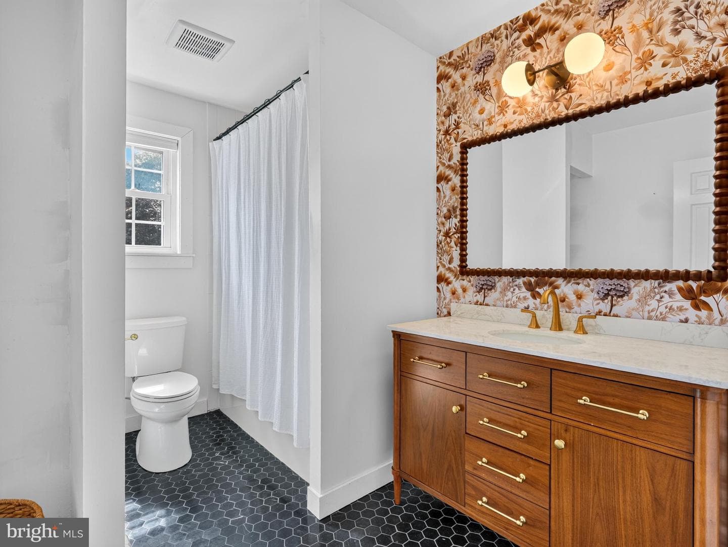 7 Carriage Drive photo 24