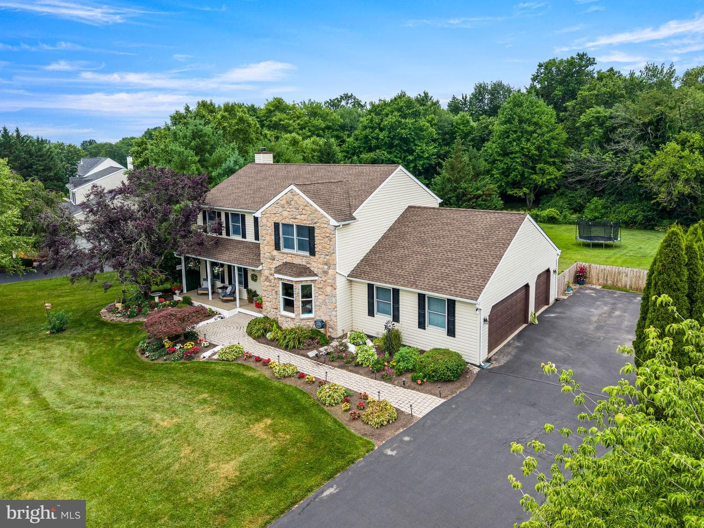 55 Ramblewood Drive photo 3